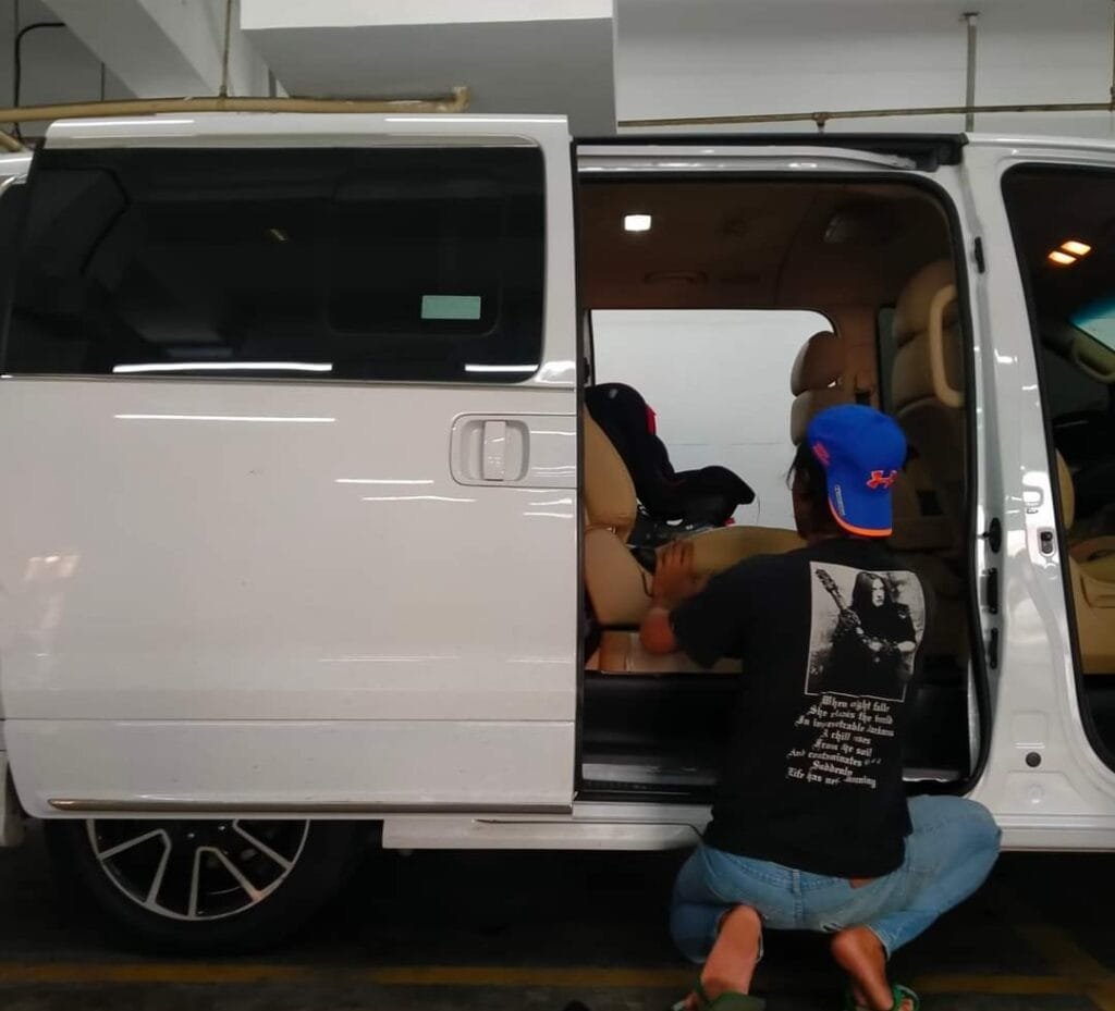 Mekanik Service Sliding Door Mobil