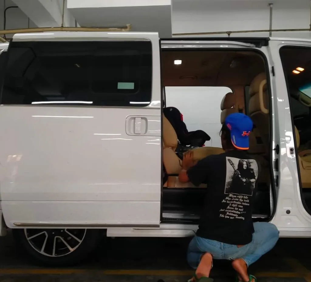 Mekanik Service Sliding Door Mobil