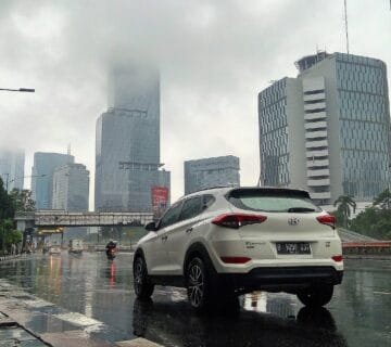 Panduan Lengkap Merawat Sliding Door Mobil di Musim Hujan