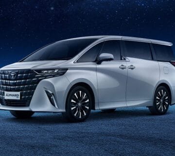 Mobil Toyota Pintu Geser, Kemewahan Toyota Alphard