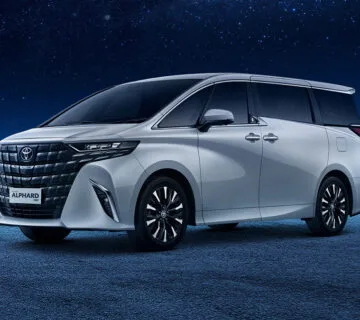 Mobil Toyota Pintu Geser, Kemewahan Toyota Alphard