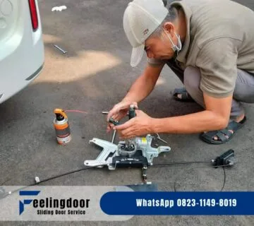 Cara Bersihkan Rel Sliding Door Mobil yang Benar