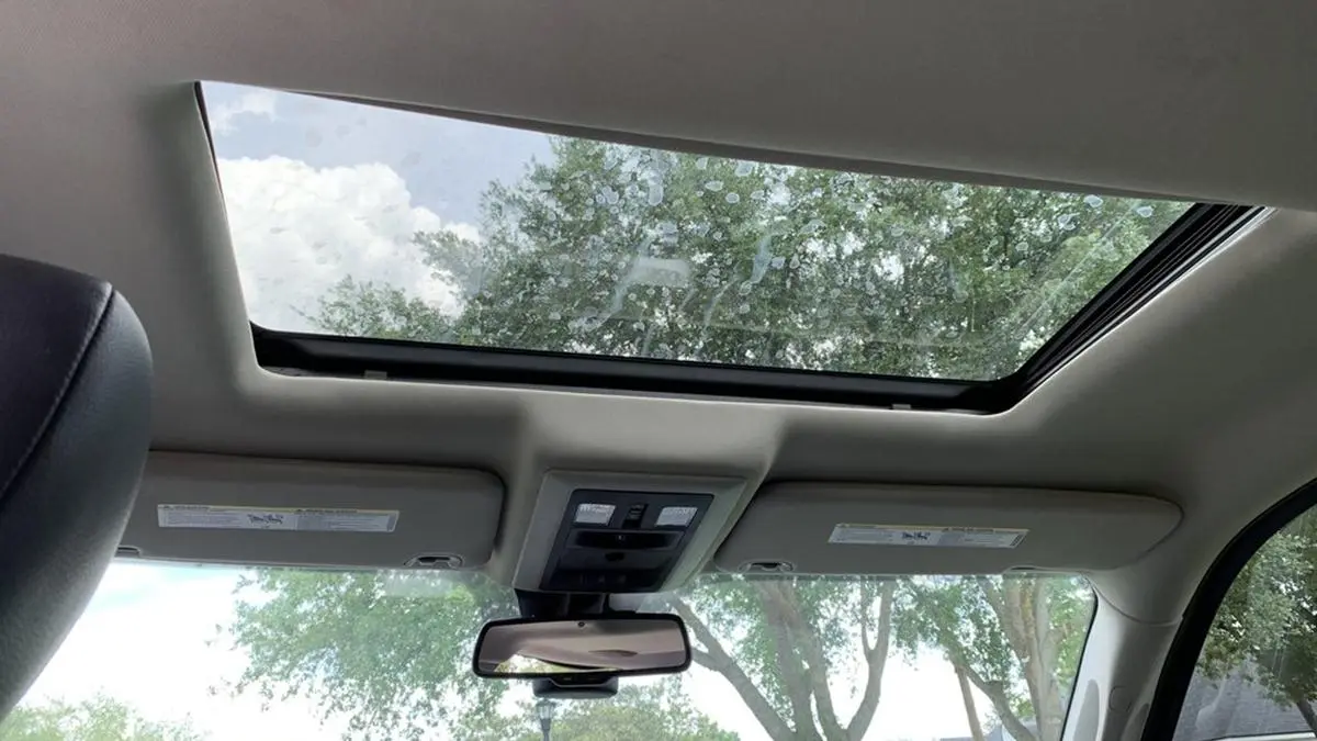 service sunroof mobil